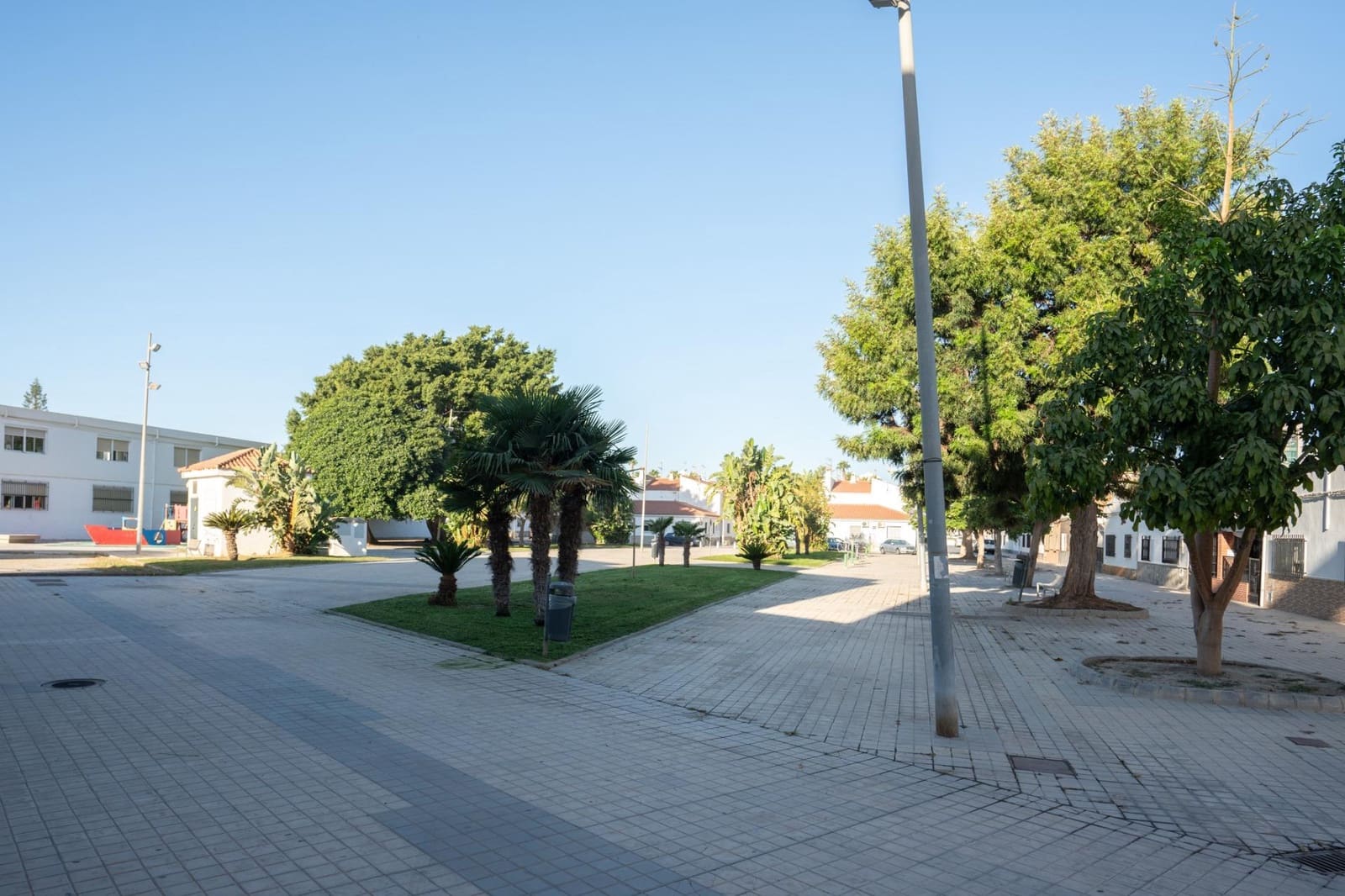 3 makuuhuone Kaupallinen myytävänä paikassa Motril - 700 000 € (Ref: 9946226)