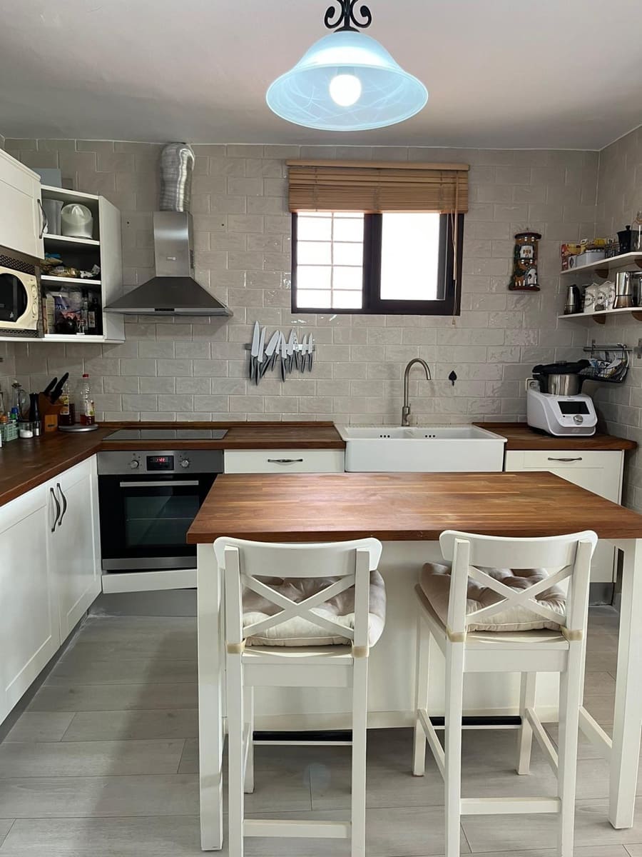 2 soverom Finca/Herregård til leie i Salobrena - € 850 (Ref: 9946227)