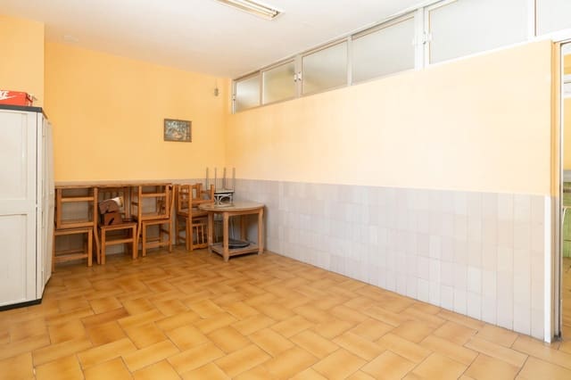 Erhverv til salg i Motril - € 70.000 (Ref: 9946230)
