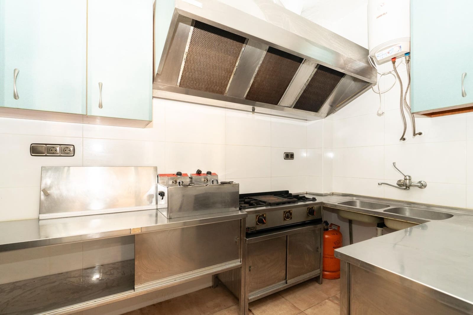 Erhverv til salg i Motril - € 70.000 (Ref: 9946230)