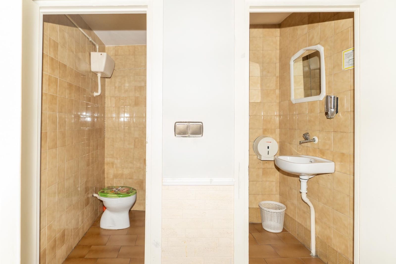 Erhverv til salg i Motril - € 70.000 (Ref: 9946230)