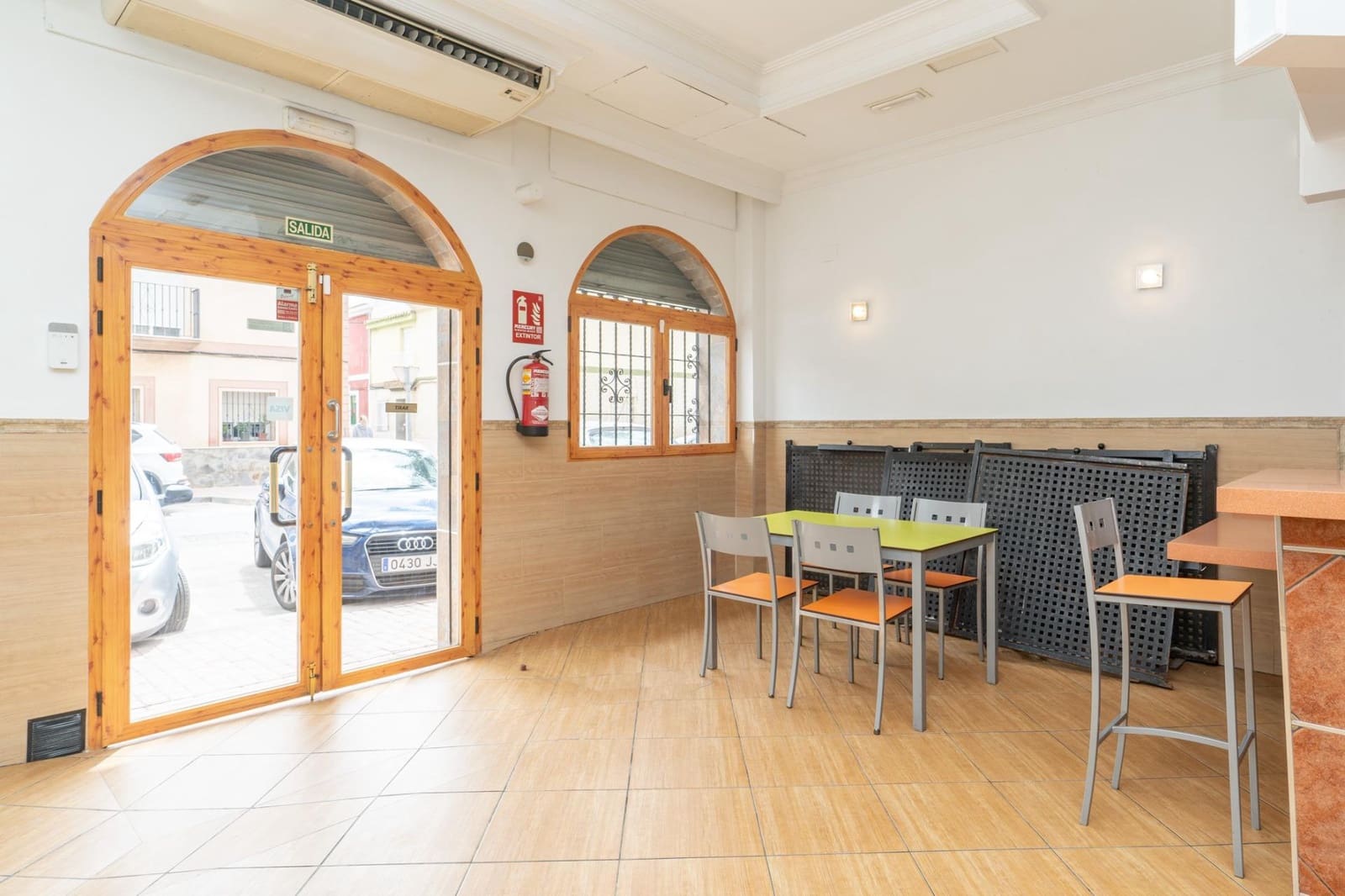Erhverv til salg i Motril - € 100.000 (Ref: 9946231)