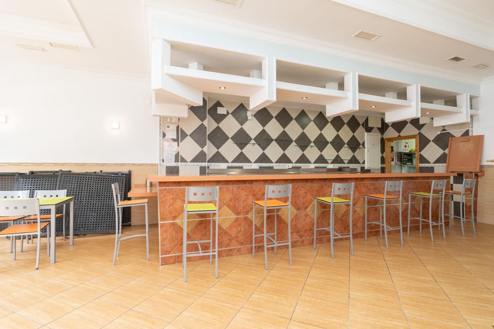 Erhverv til salg i Motril - € 100.000 (Ref: 9946231)