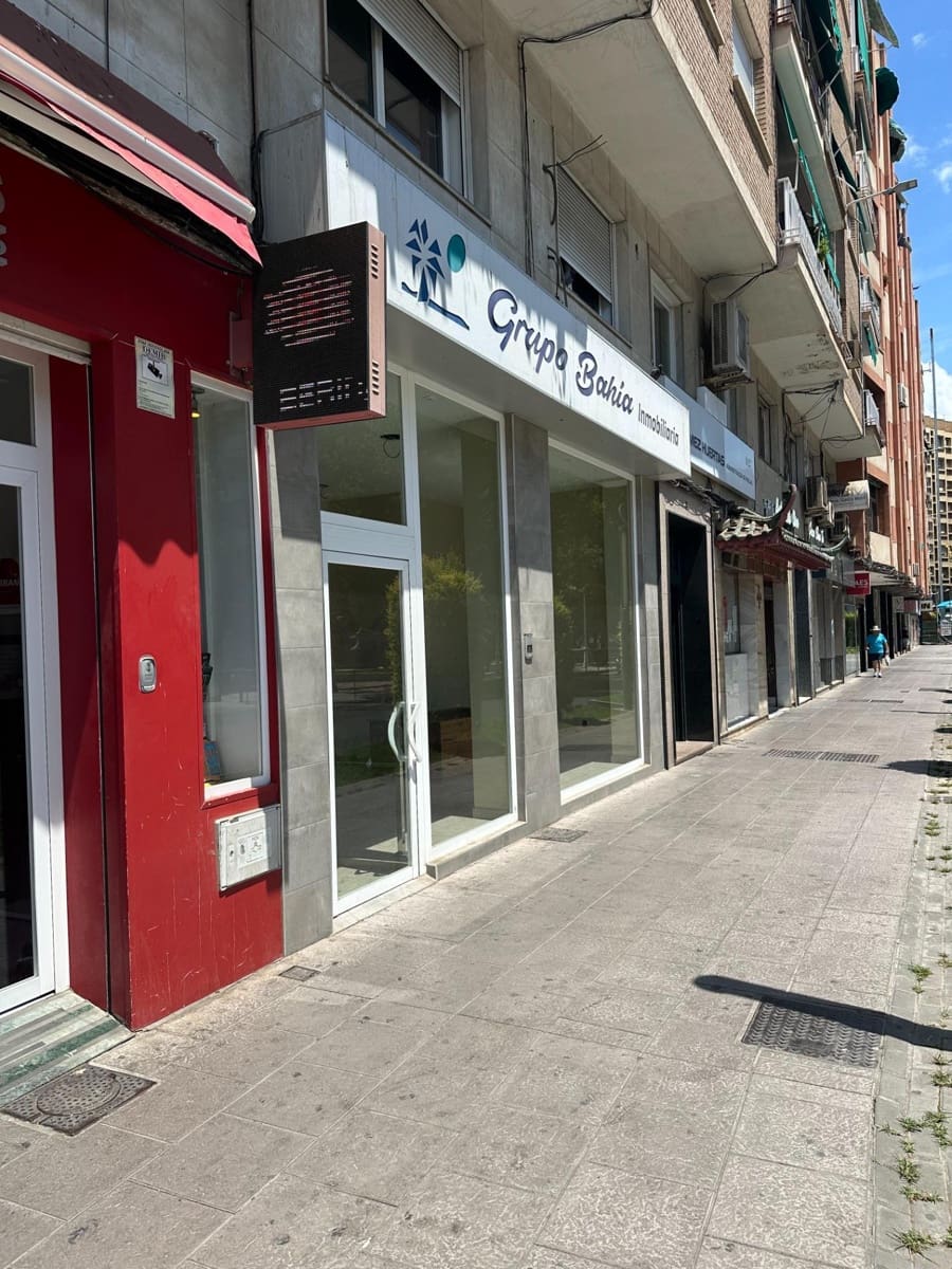 Komercyjne do wynajęcia w Motril - 1 400 € (Ref: 9946233)