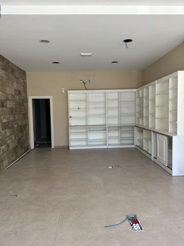 Komercyjne do wynajęcia w Motril - 1 400 € (Ref: 9946233)