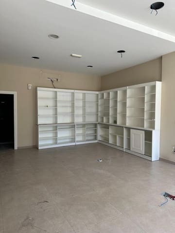Komercyjne do wynajęcia w Motril - 1 400 € (Ref: 9946233)