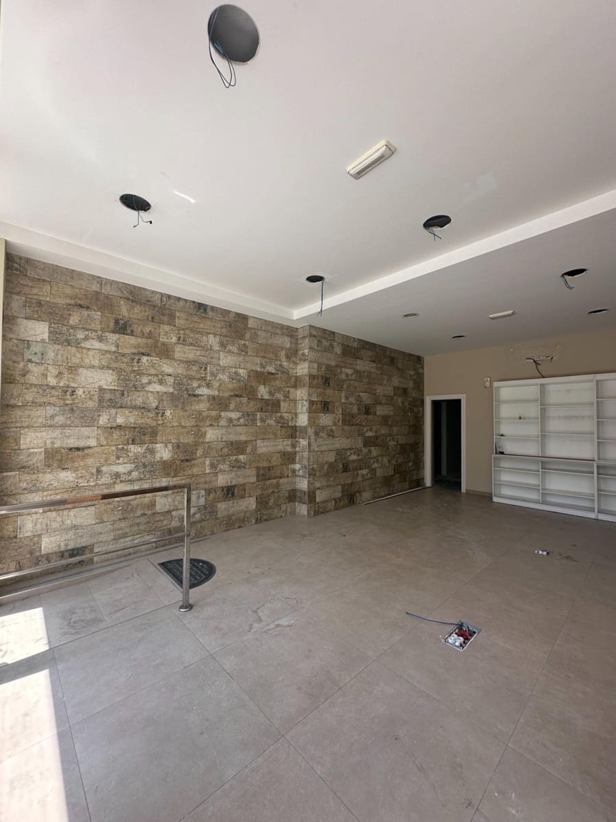 Komercyjne do wynajęcia w Motril - 1 400 € (Ref: 9946233)