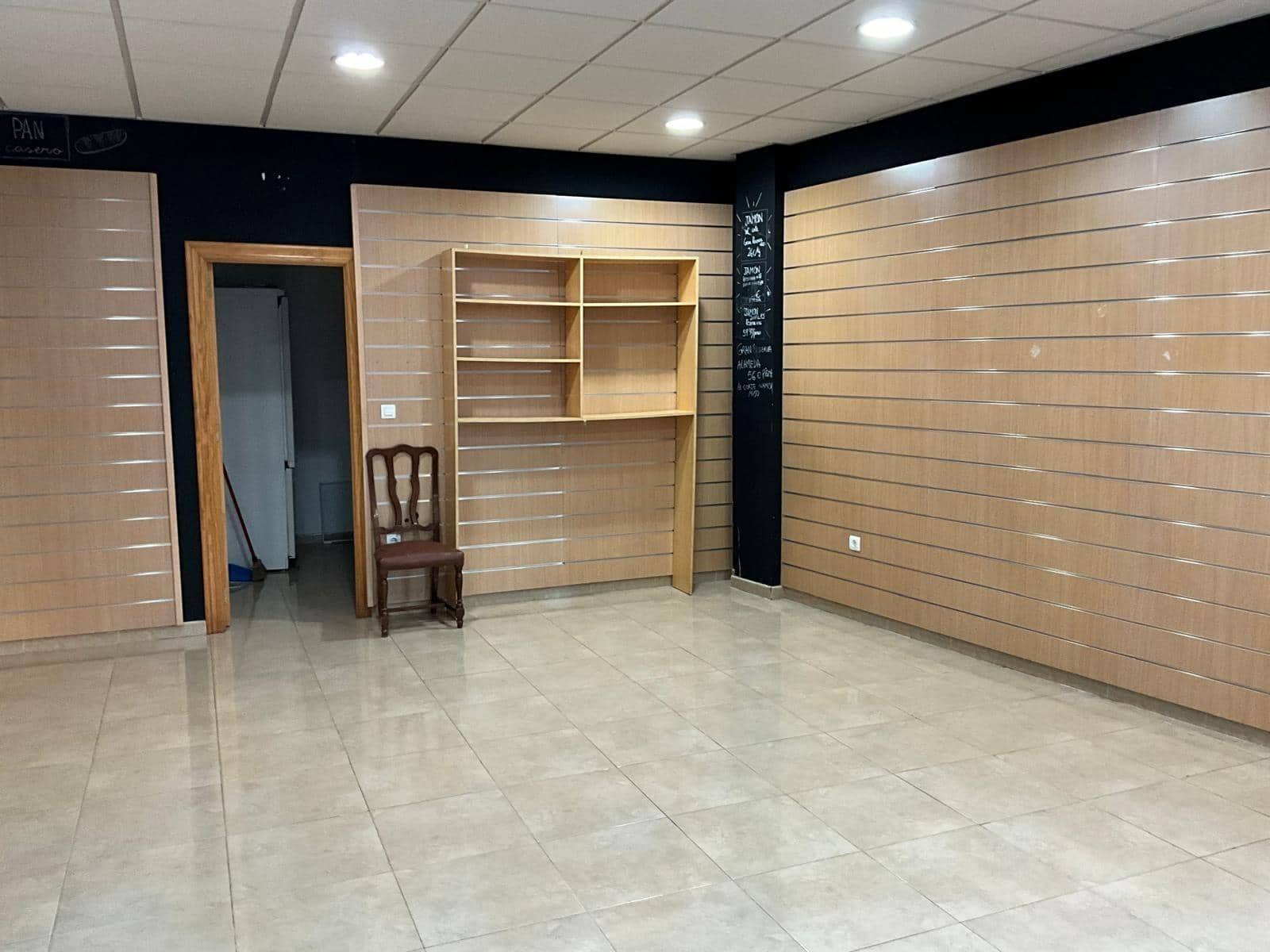 Komercyjne do wynajęcia w Motril - 500 € (Ref: 9946235)