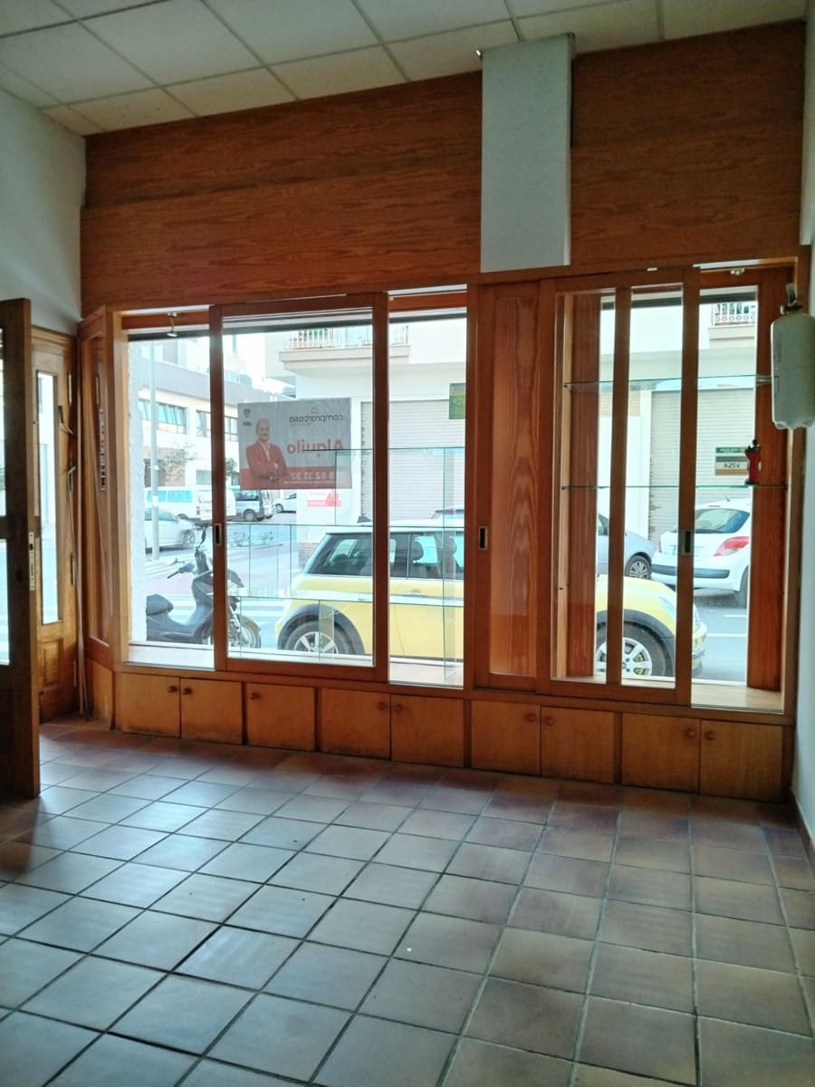 Komercyjne do wynajęcia w Motril - 750 € (Ref: 9946237)