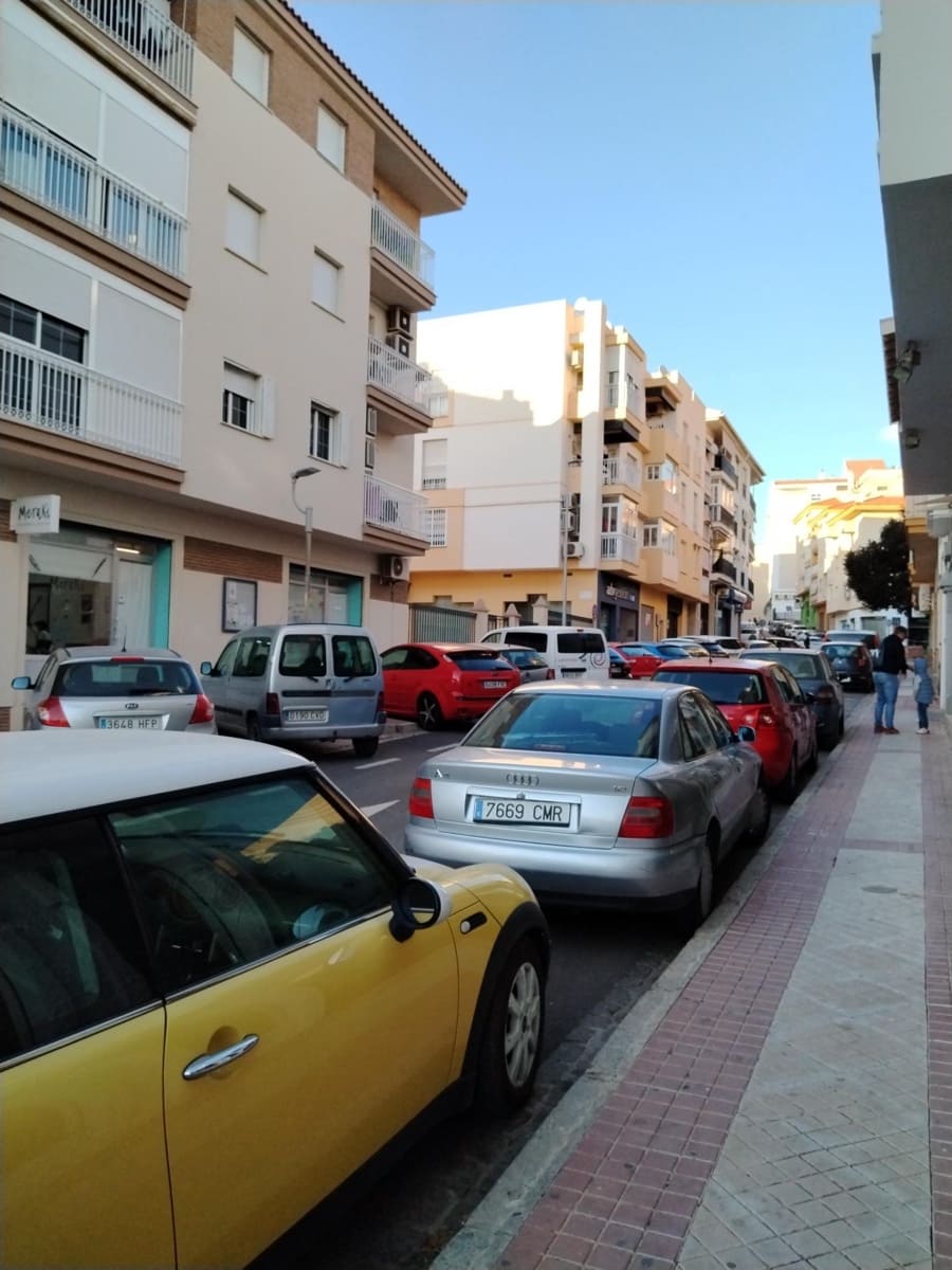 Komercyjne do wynajęcia w Motril - 750 € (Ref: 9946237)
