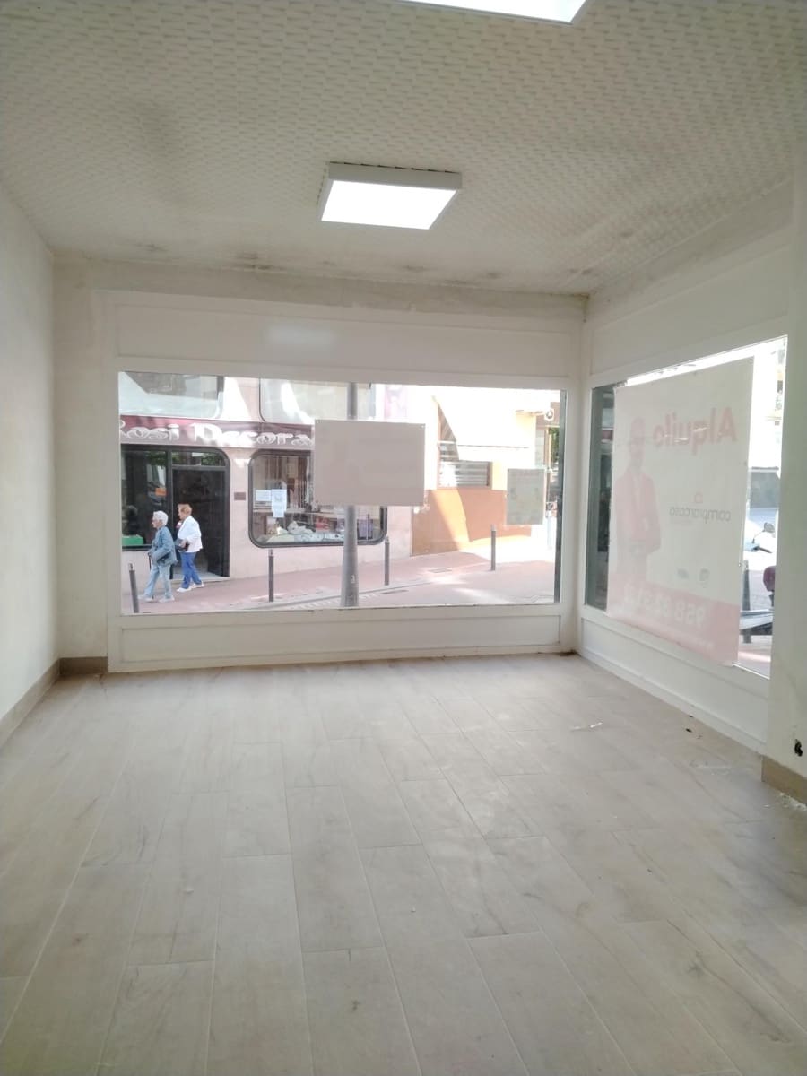 Local Commercial à louer à Motril - 650 € (Ref: 9946238)