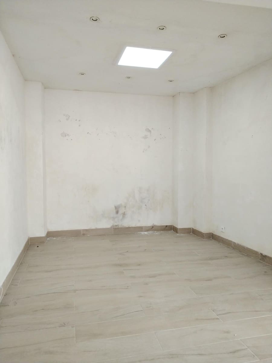 Local Commercial à louer à Motril - 650 € (Ref: 9946238)
