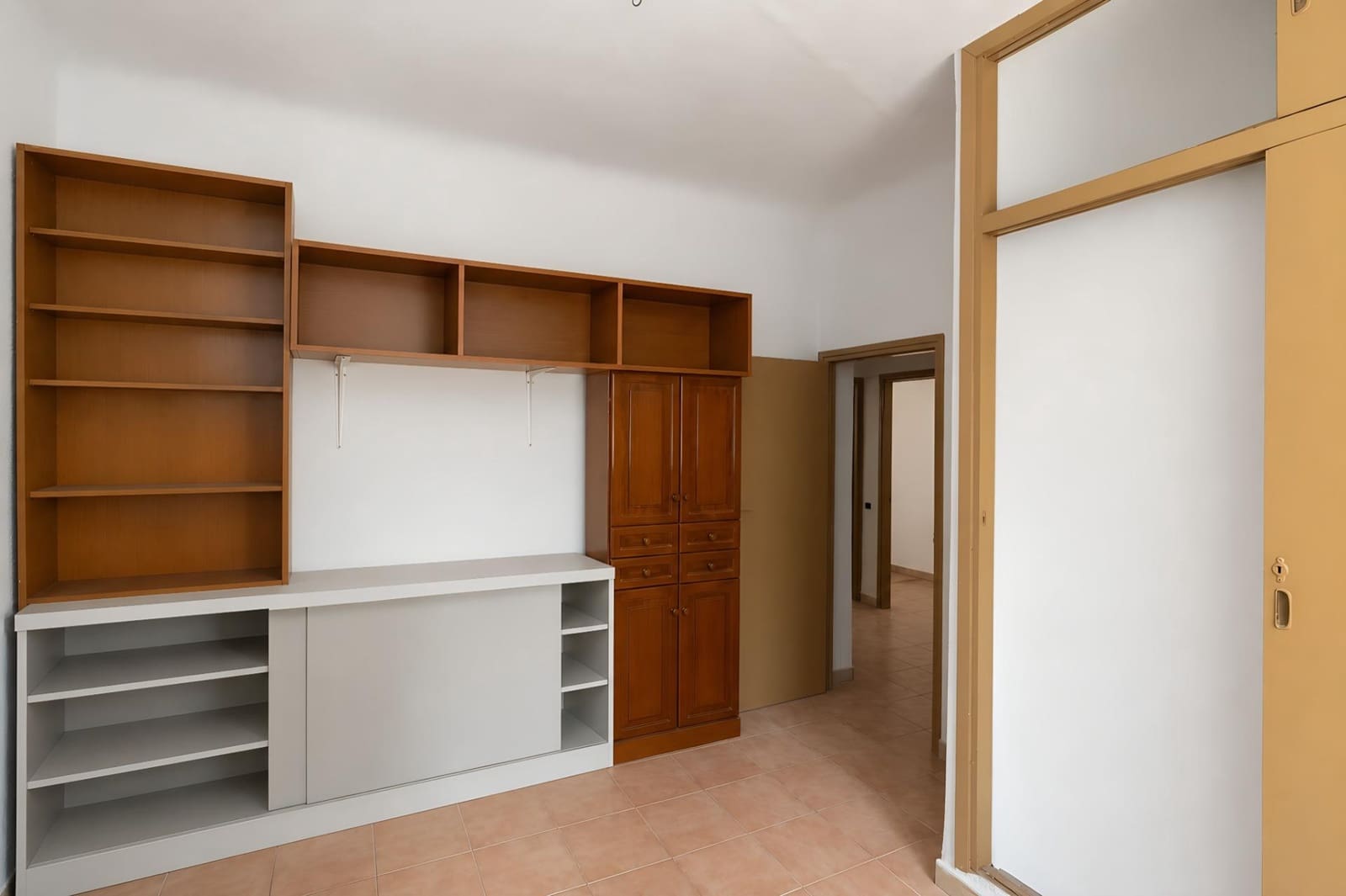 3 sypialnia Dom na sprzedaż w Motril z garażem - 120 000 € (Ref: 9948001)