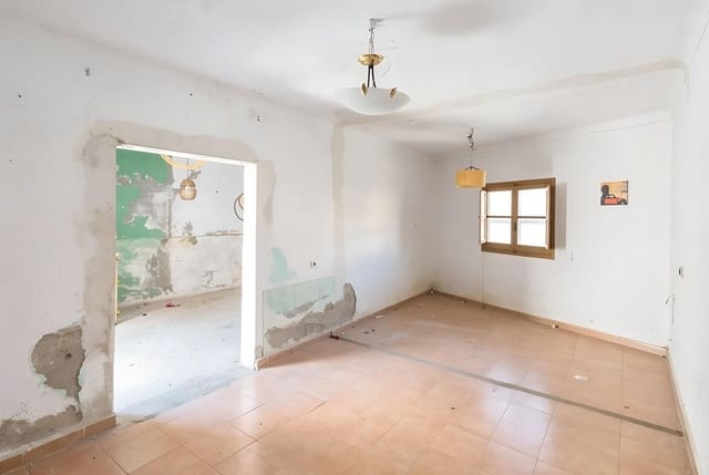 3 sovrum Hus till salu i Motril med garage - 120 000 € (Ref: 9948001)