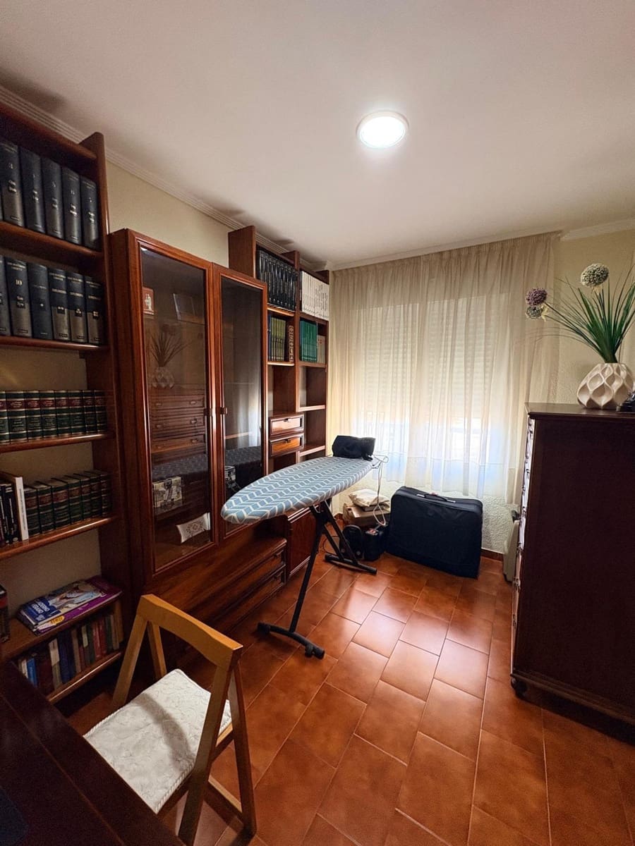 3 sypialnia Mieszkanie do wynajęcia w Motril - 850 € (Ref: 9954302)