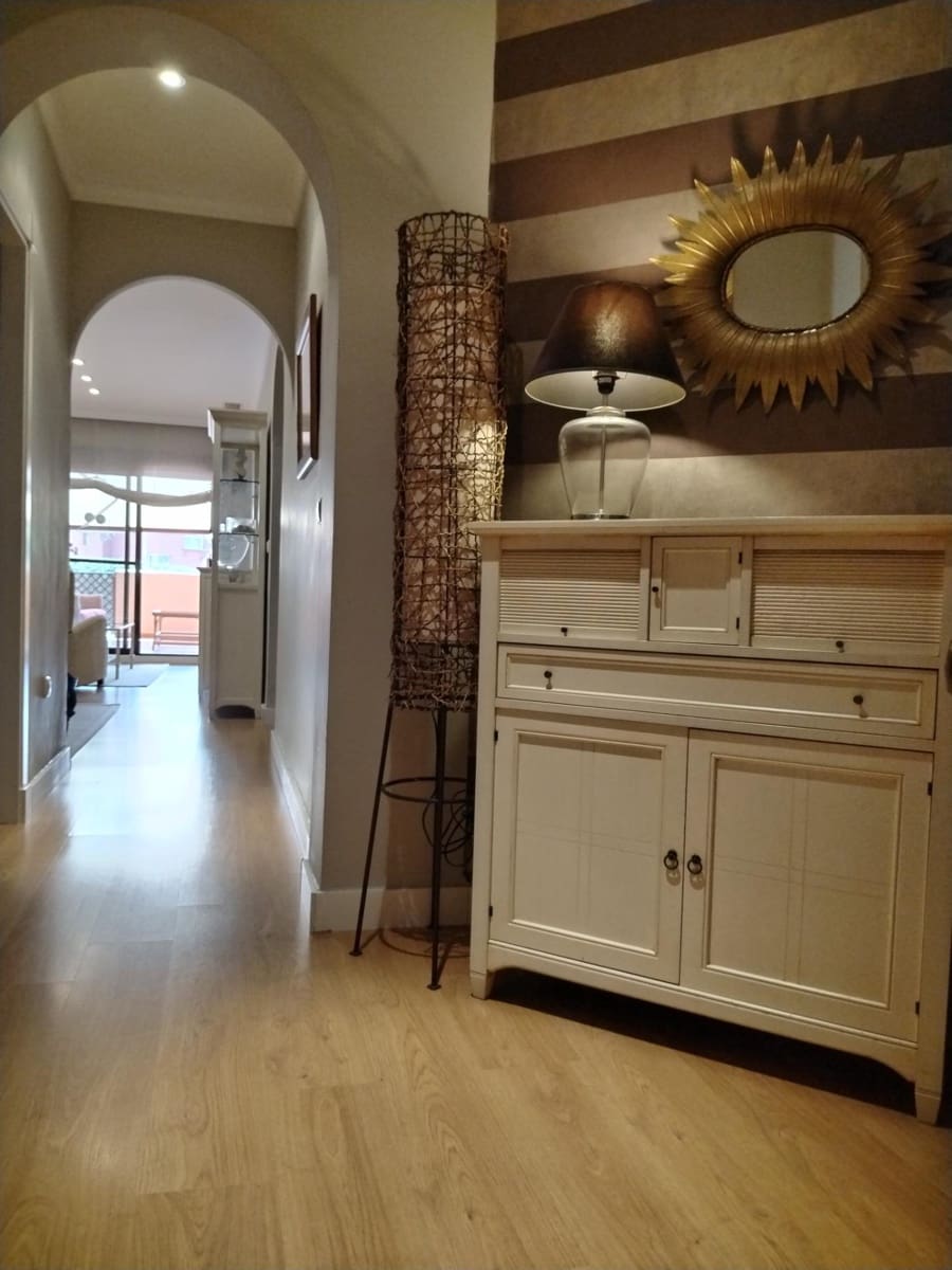 2 slaapkamer Appartement te huur in Motril met zwembad garage - € 750 (Ref: 9970718)