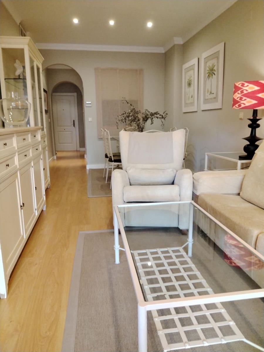 2 slaapkamer Appartement te huur in Motril met zwembad garage - € 750 (Ref: 9970718)