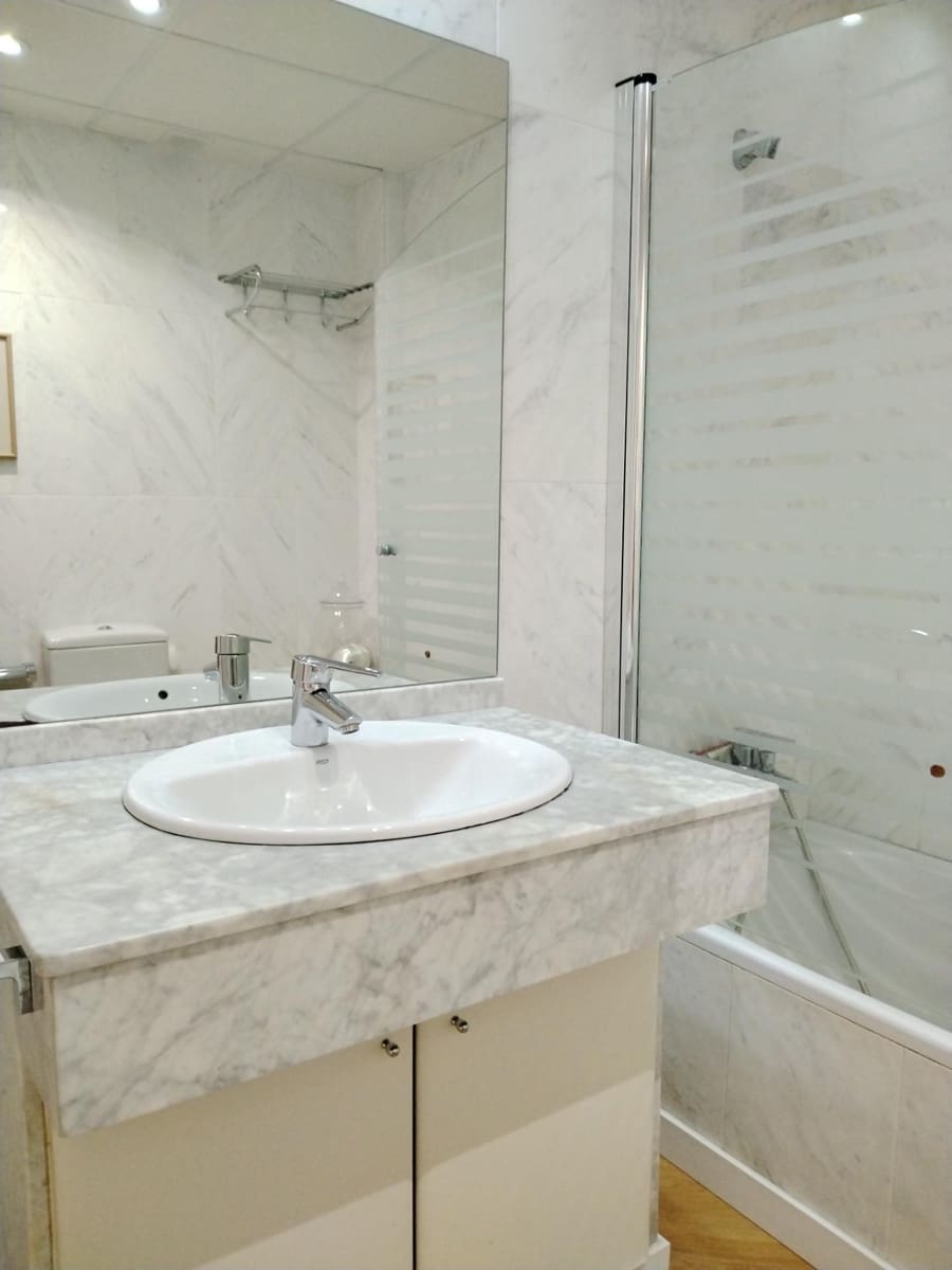 2 slaapkamer Appartement te huur in Motril met zwembad garage - € 750 (Ref: 9970718)