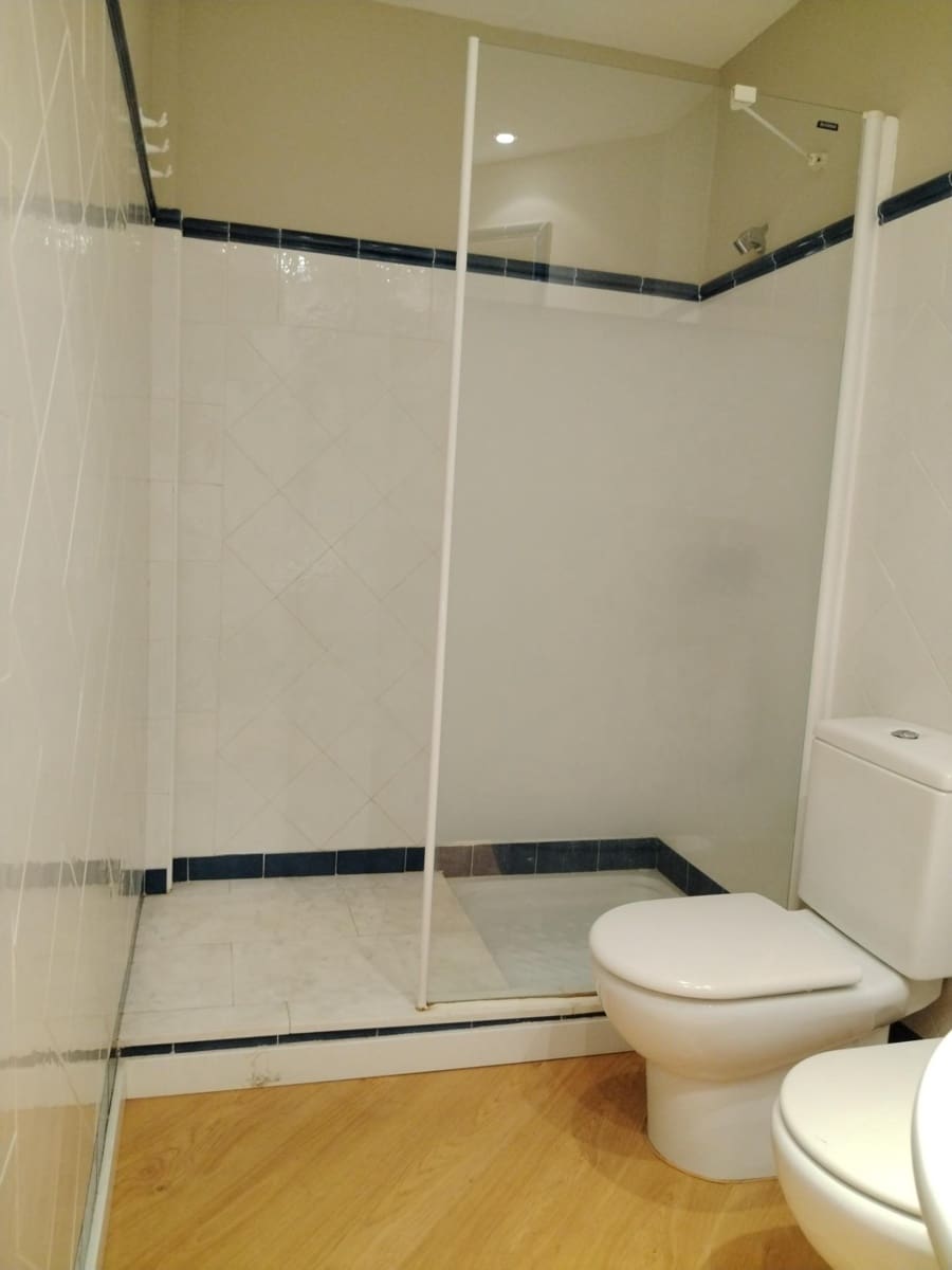 2 slaapkamer Appartement te huur in Motril met zwembad garage - € 750 (Ref: 9970718)