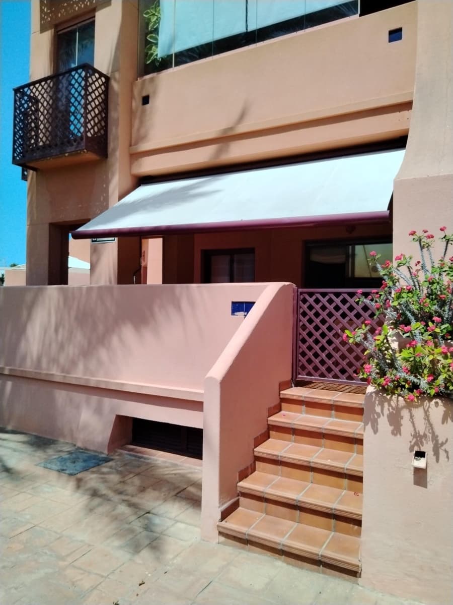 2 slaapkamer Appartement te huur in Motril met zwembad garage - € 750 (Ref: 9970718)