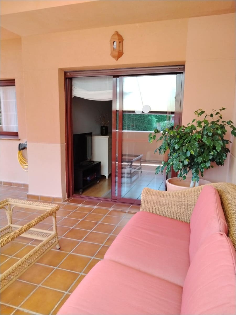 2 slaapkamer Appartement te huur in Motril met zwembad garage - € 750 (Ref: 9970718)