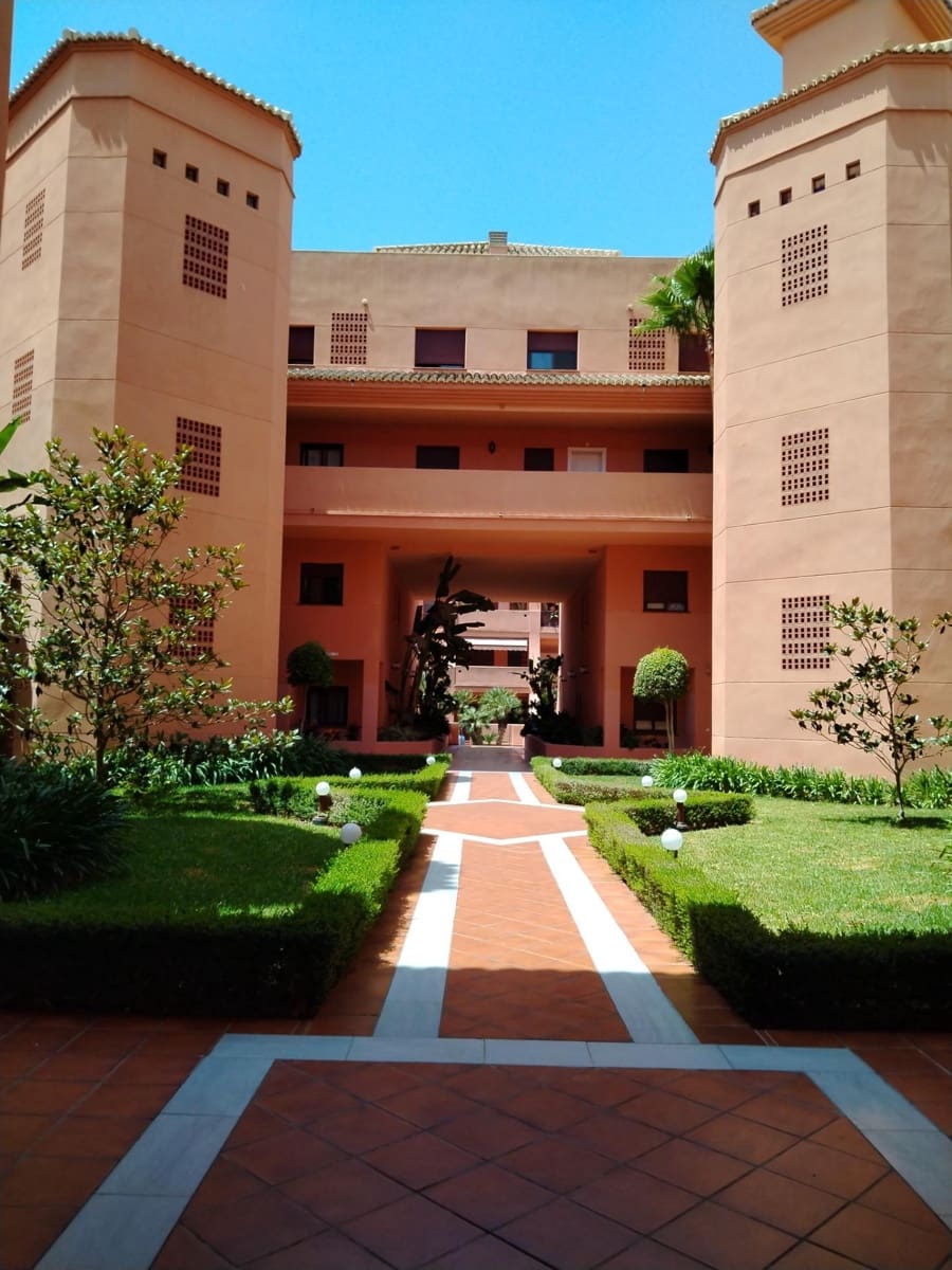 2 slaapkamer Appartement te huur in Motril met zwembad garage - € 750 (Ref: 9970718)