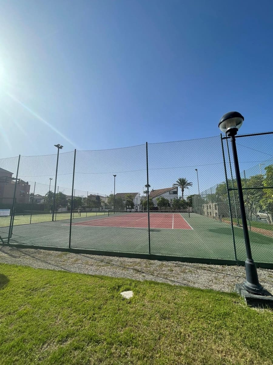 2 slaapkamer Appartement te huur in Motril met zwembad garage - € 750 (Ref: 9970718)