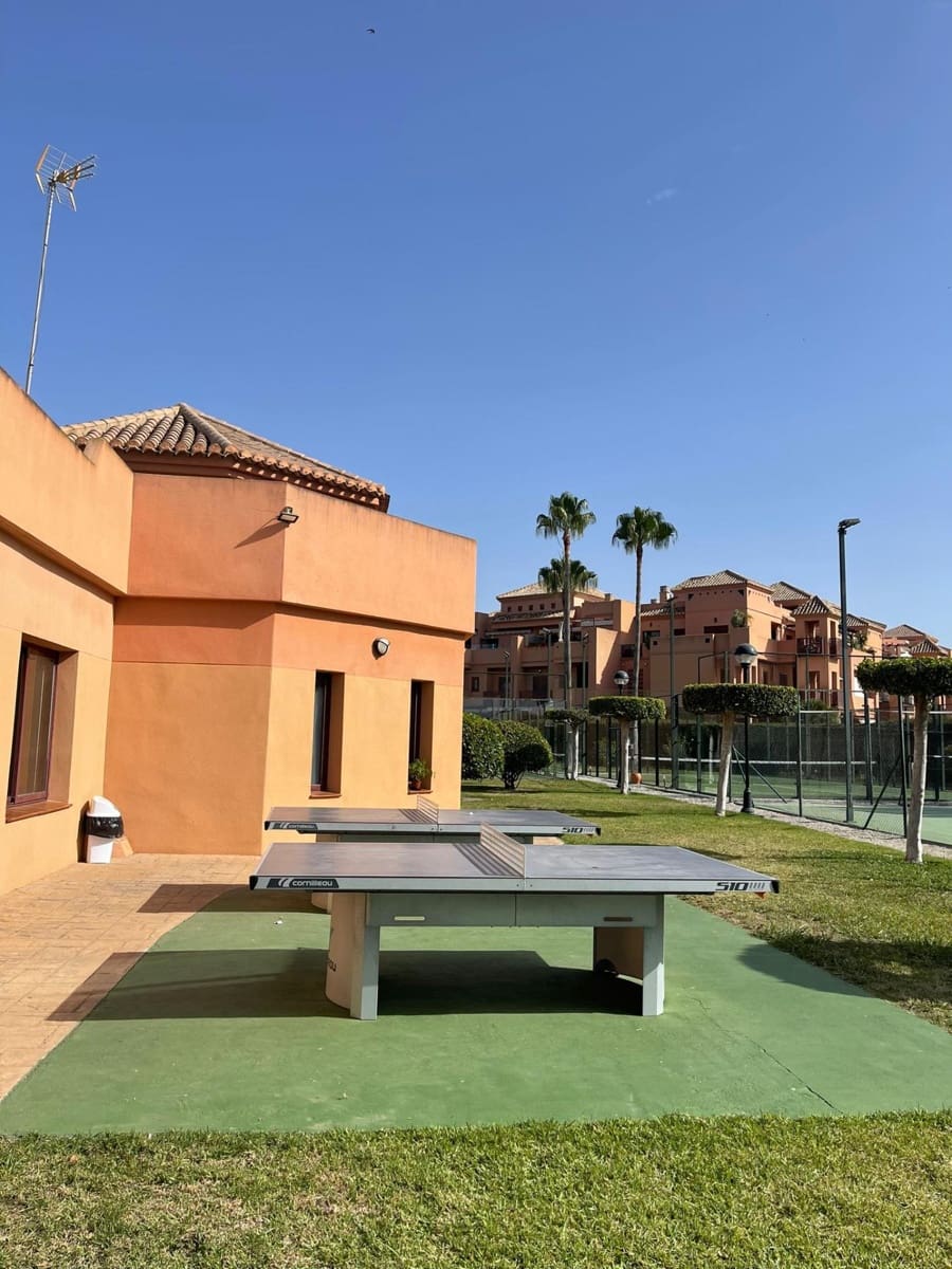 2 slaapkamer Appartement te huur in Motril met zwembad garage - € 750 (Ref: 9970718)