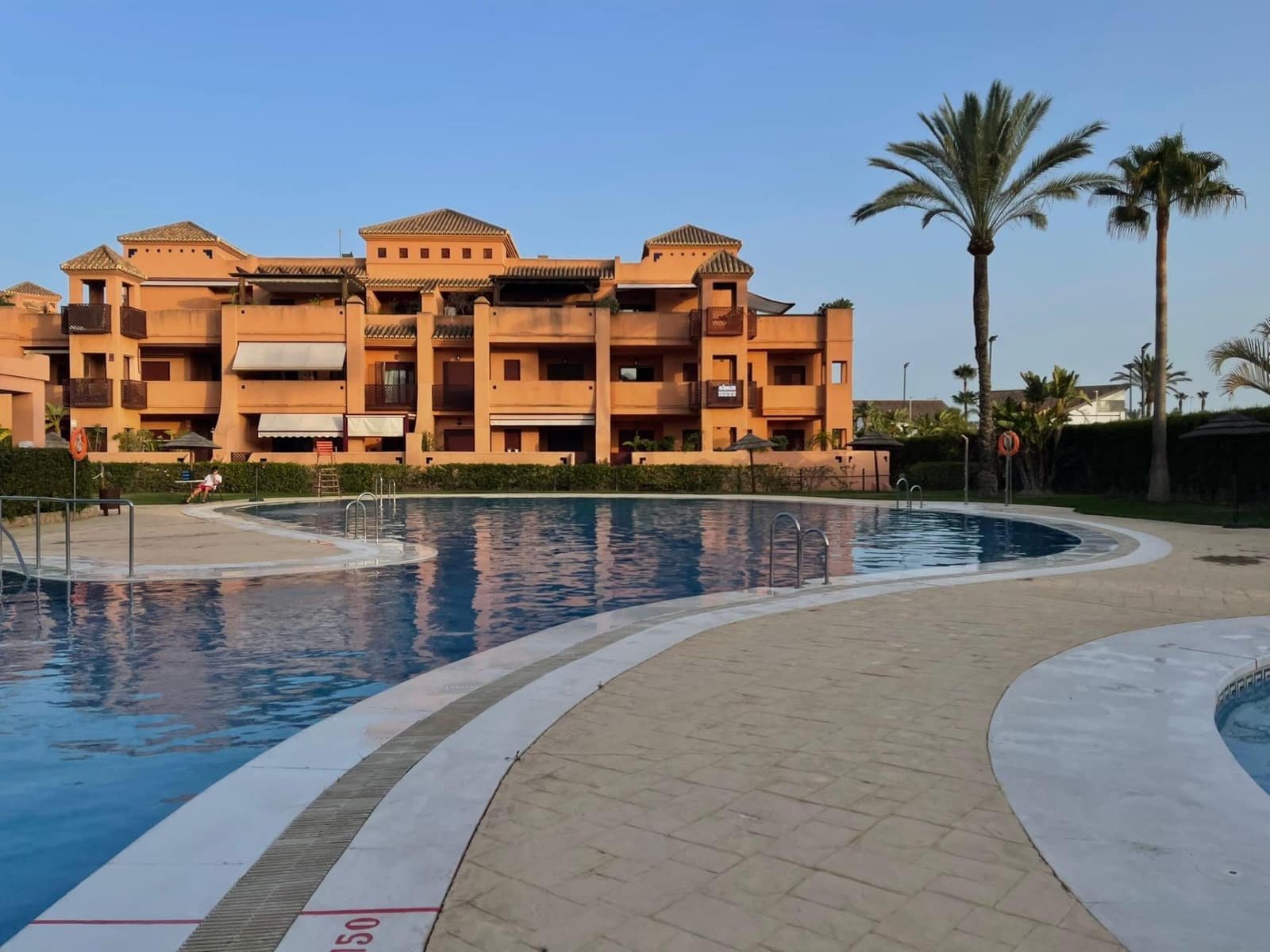 2 slaapkamer Appartement te huur in Motril met zwembad garage - € 750 (Ref: 9970718)