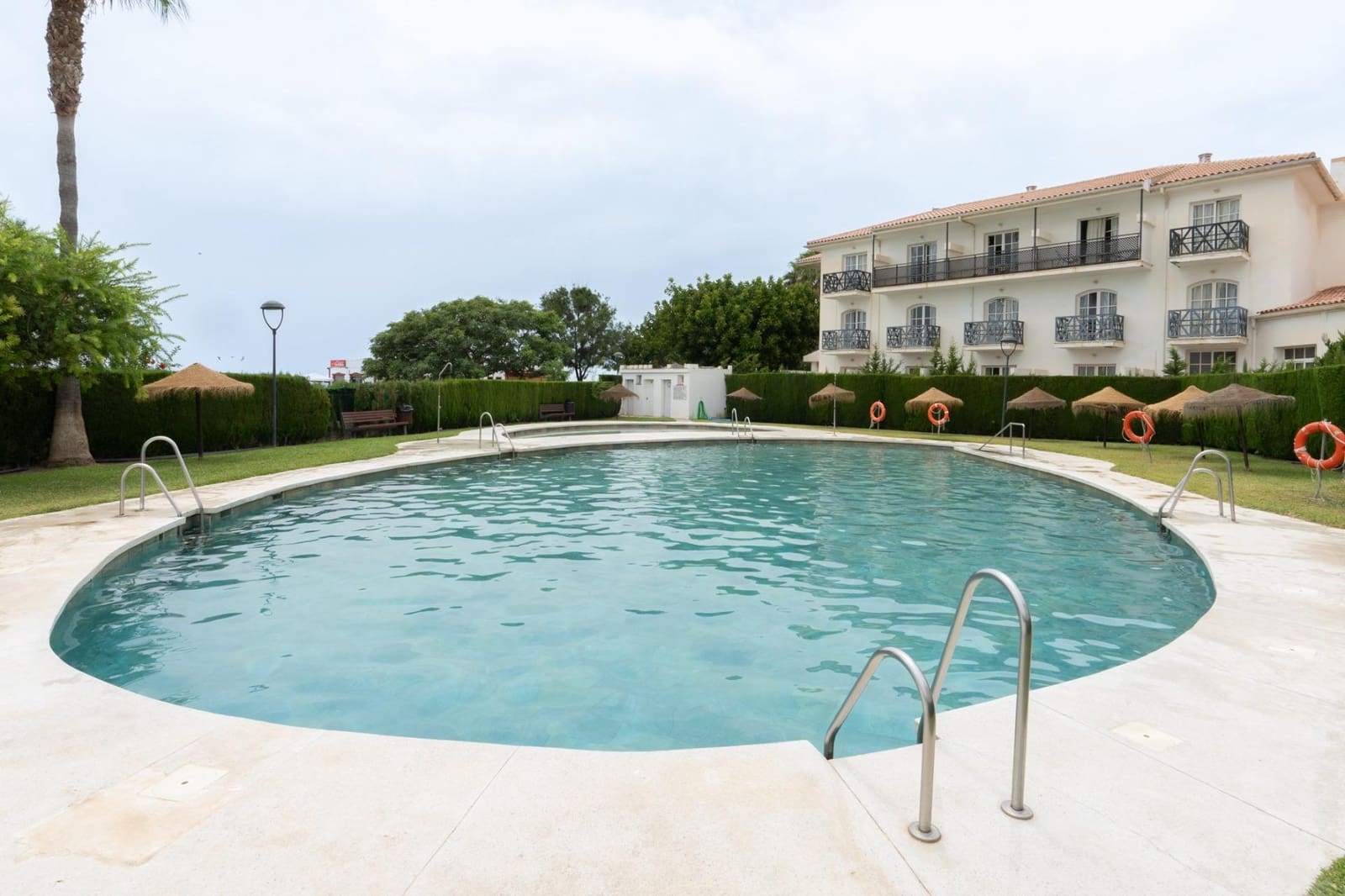Casa de 3 habitaciones en Calahonda en venta con piscina garaje - 240.000 € (Ref: 9977412)