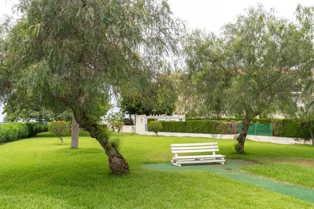 Casa de 3 habitaciones en Calahonda, Motril en venta con piscina garaje - 240.000 € (Ref: 9977412)