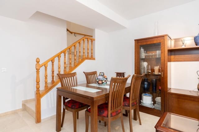 3 Zimmer Haus zu verkaufen in Calahonda, Motril mit Pool Garage - 240.000 € (Ref: 9977412)