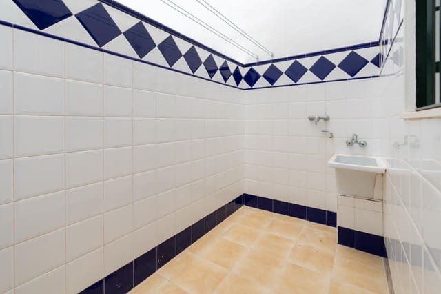 3 Zimmer Haus zu verkaufen in Calahonda, Motril mit Pool Garage - 240.000 € (Ref: 9977412)