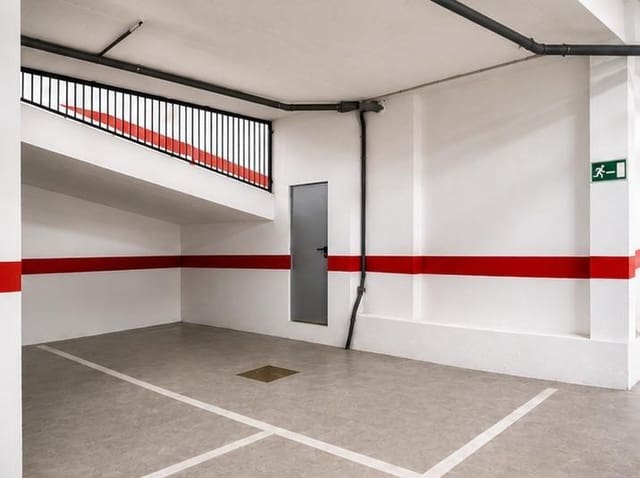 Garaje en Motril en venta - 25.000 € (Ref: 9985049)