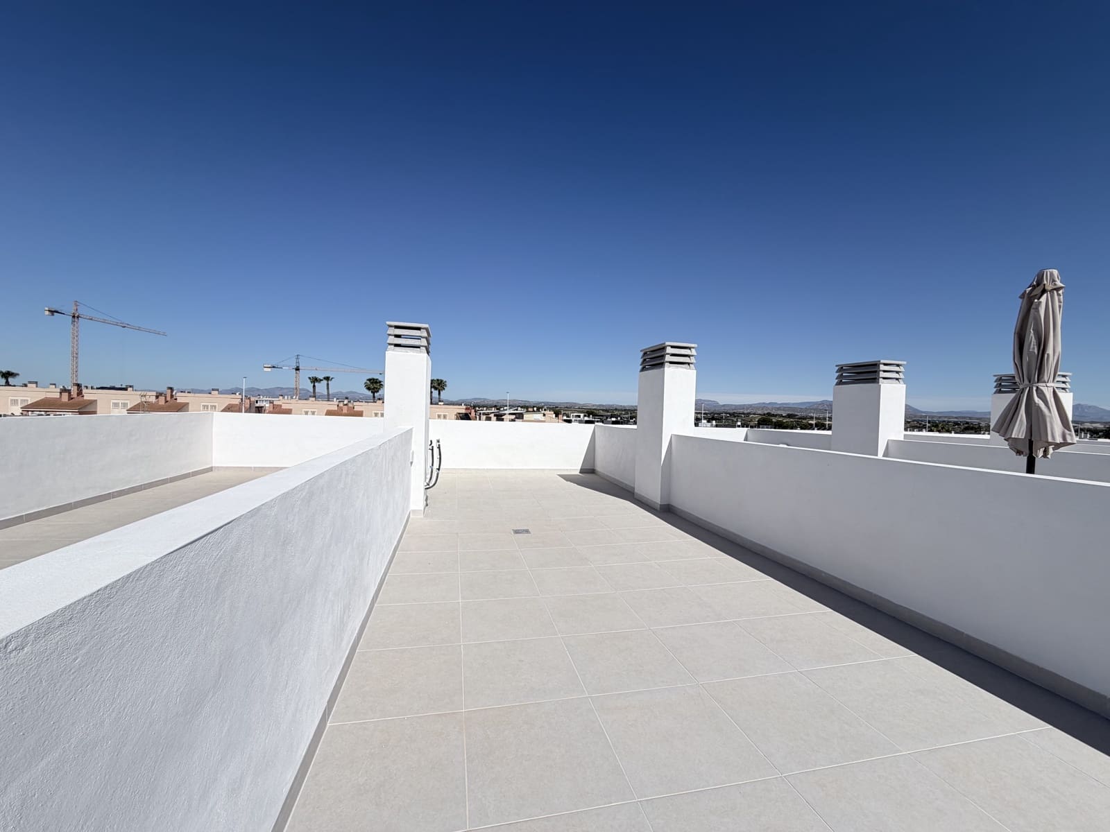3 chambre Bungalow à vendre à Gran Alacant avec piscine - 375 000 € (Ref: 9894772)