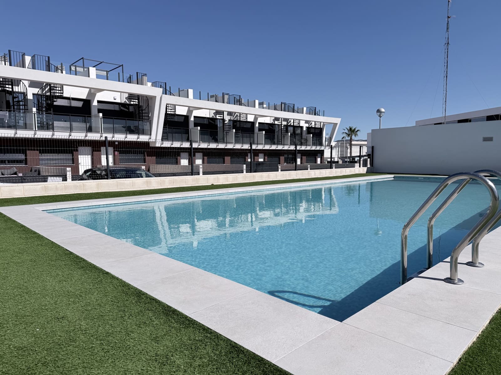 3 chambre Bungalow à vendre à Gran Alacant avec piscine - 375 000 € (Ref: 9894772)