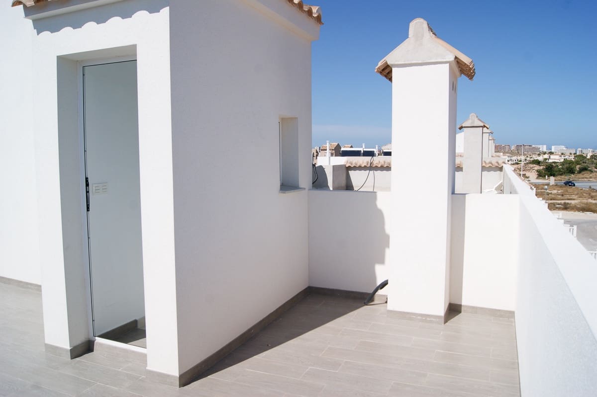 2 bedroom Bungalow for sale in Gran Alacant with pool garage - € 306,000 (Ref: 9894777)