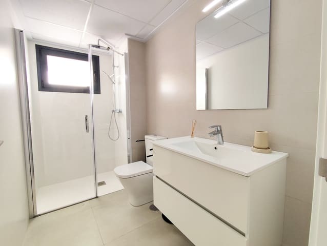3 quarto Moradia em Banda para venda em Cox com piscina garagem - 255 000 € (Ref: 9944931)