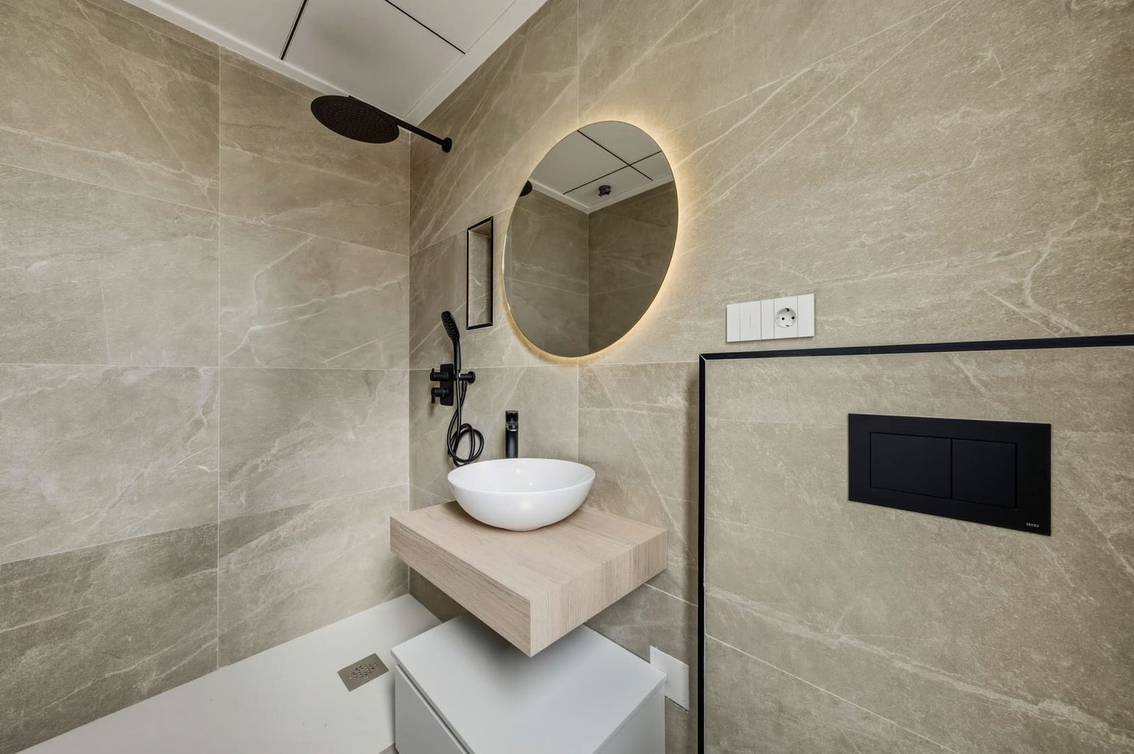 3 sypialnia Willa na sprzedaż w Finestrat z basenem garażem - 635 000 € (Ref: 9946613)