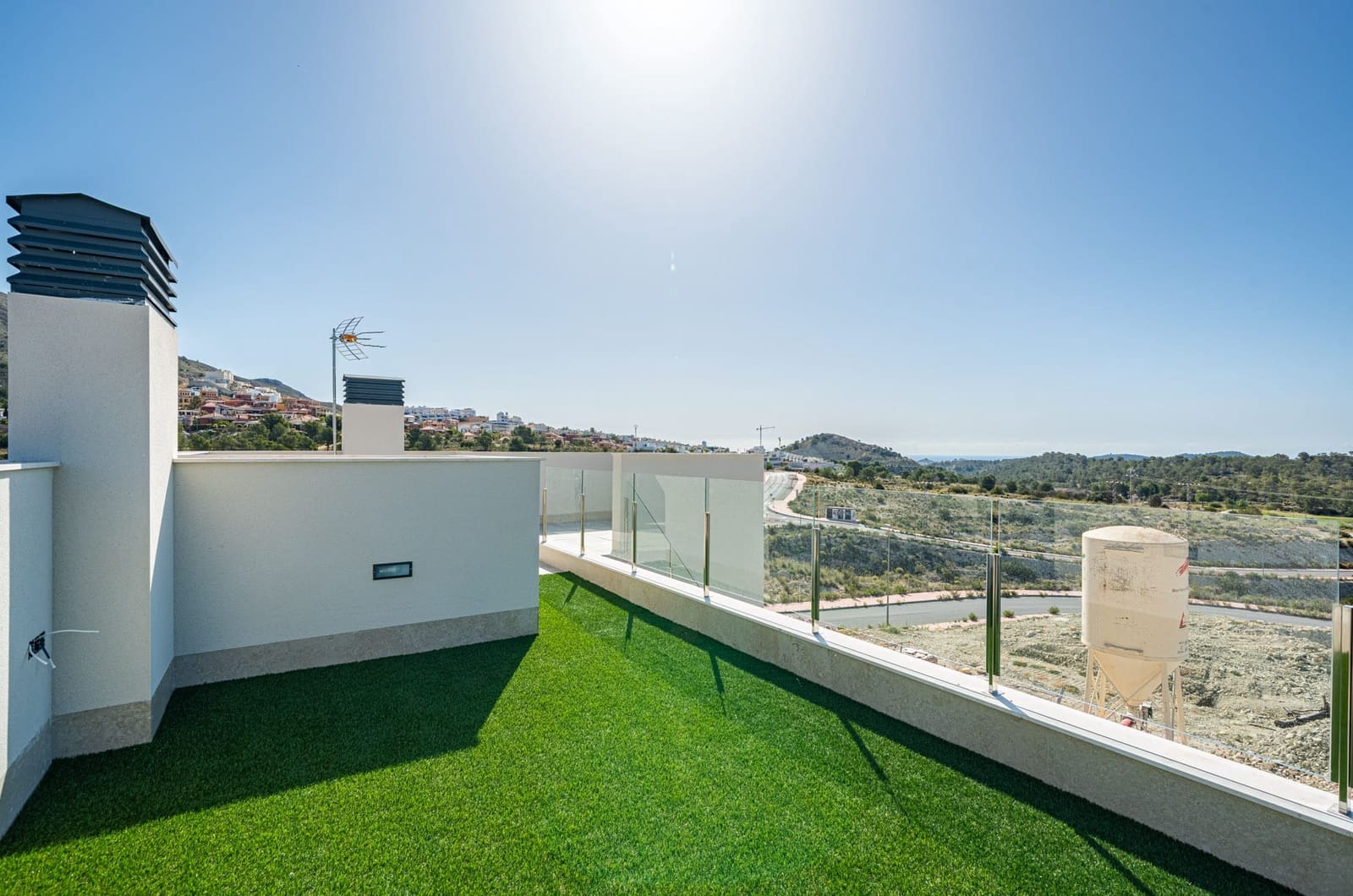 3 sypialnia Willa na sprzedaż w Finestrat z basenem garażem - 635 000 € (Ref: 9946613)