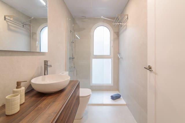 2 bedroom Flat for rent in Centro, Elche / Elx - € 900 (Ref: 10059322)