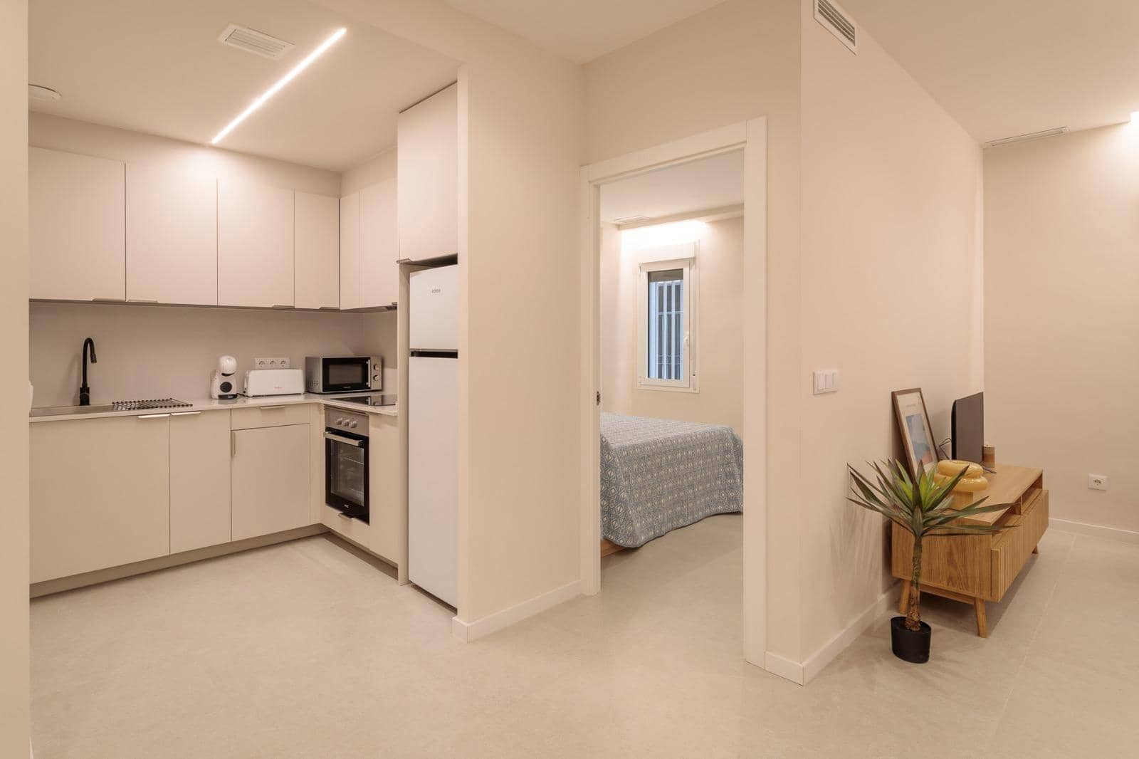 1 sovrum Lägenhet att hyra i Elche / Elx - 750 € (Ref: 10059323)