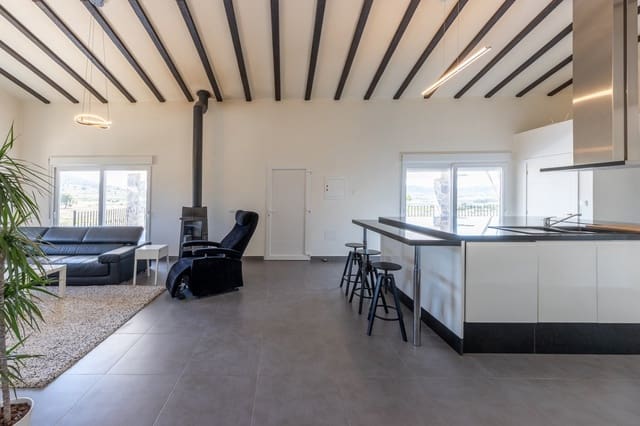 3 soveværelse Villa til salg i La Romana med swimmingpool - € 370.000 (Ref: 6335272)