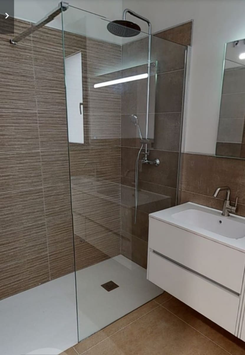 4 bedroom Villa for sale in La Romana with pool - € 350,000 (Ref: 6731426)