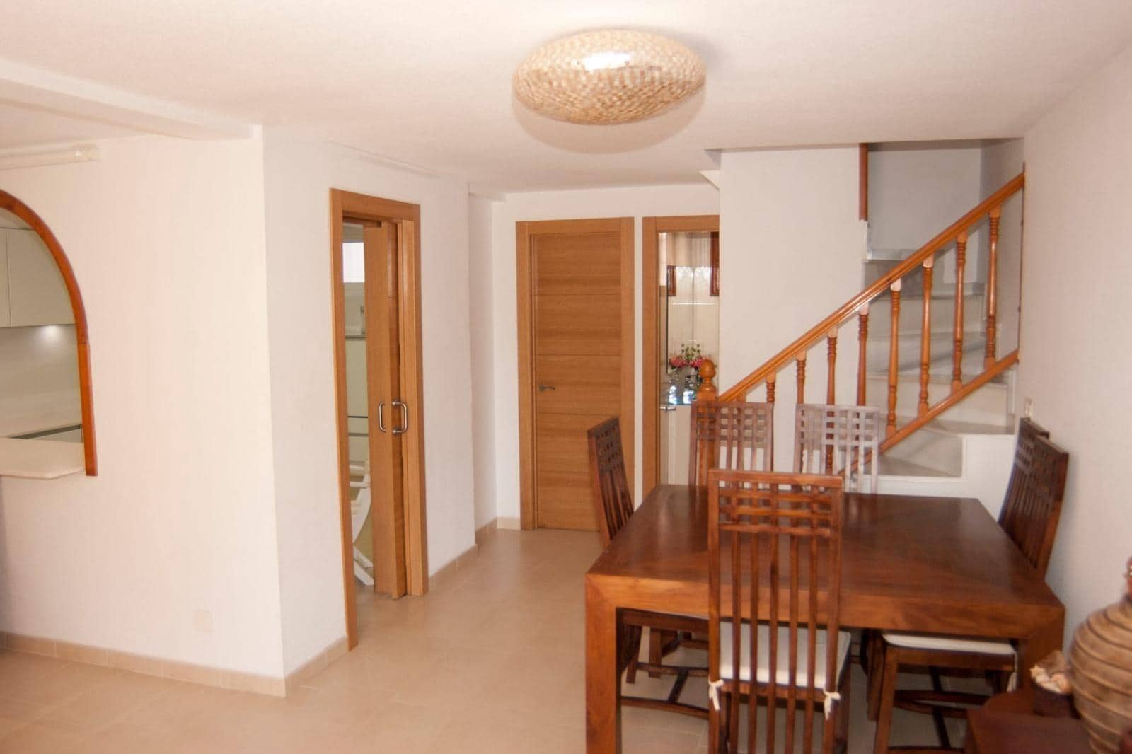 3 bedroom Apartment for rent in Santa Pola - € 850 (Ref: 8582571)