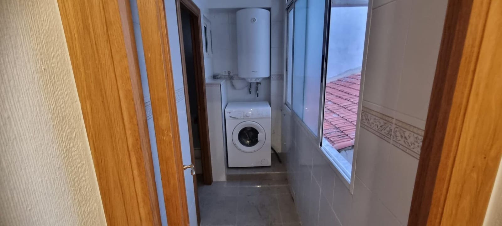 4 bedroom Flat for rent in Elche / Elx - € 1,100 (Ref: 9049025)