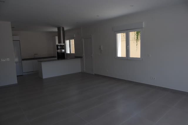 3 soverom Villa til salgs i La Romana med svømmebasseng garasje - € 345 000 (Ref: 9322049)