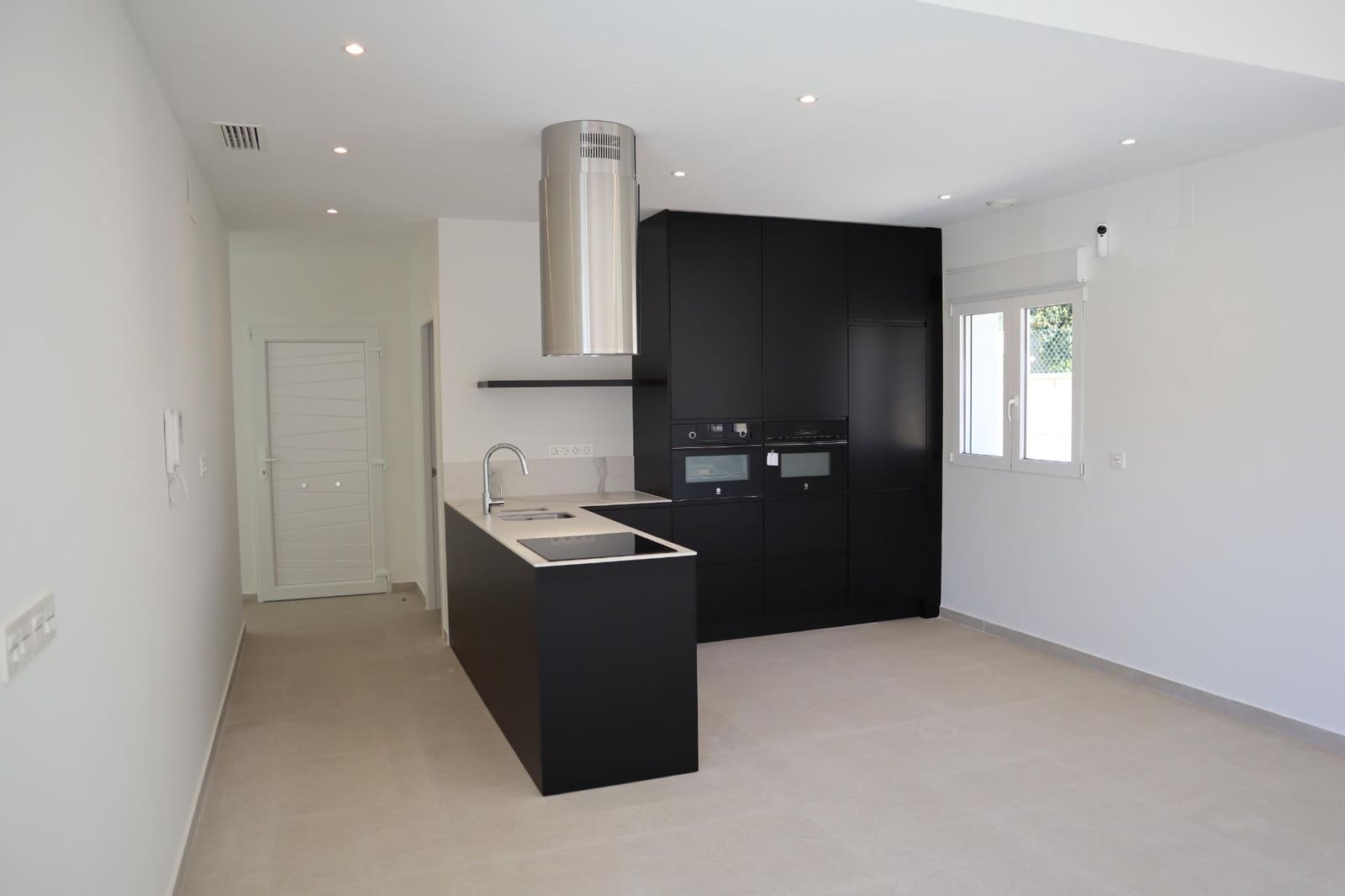 3 bedroom Villa for sale in La Romana with pool garage - € 390,000 (Ref: 9322050)