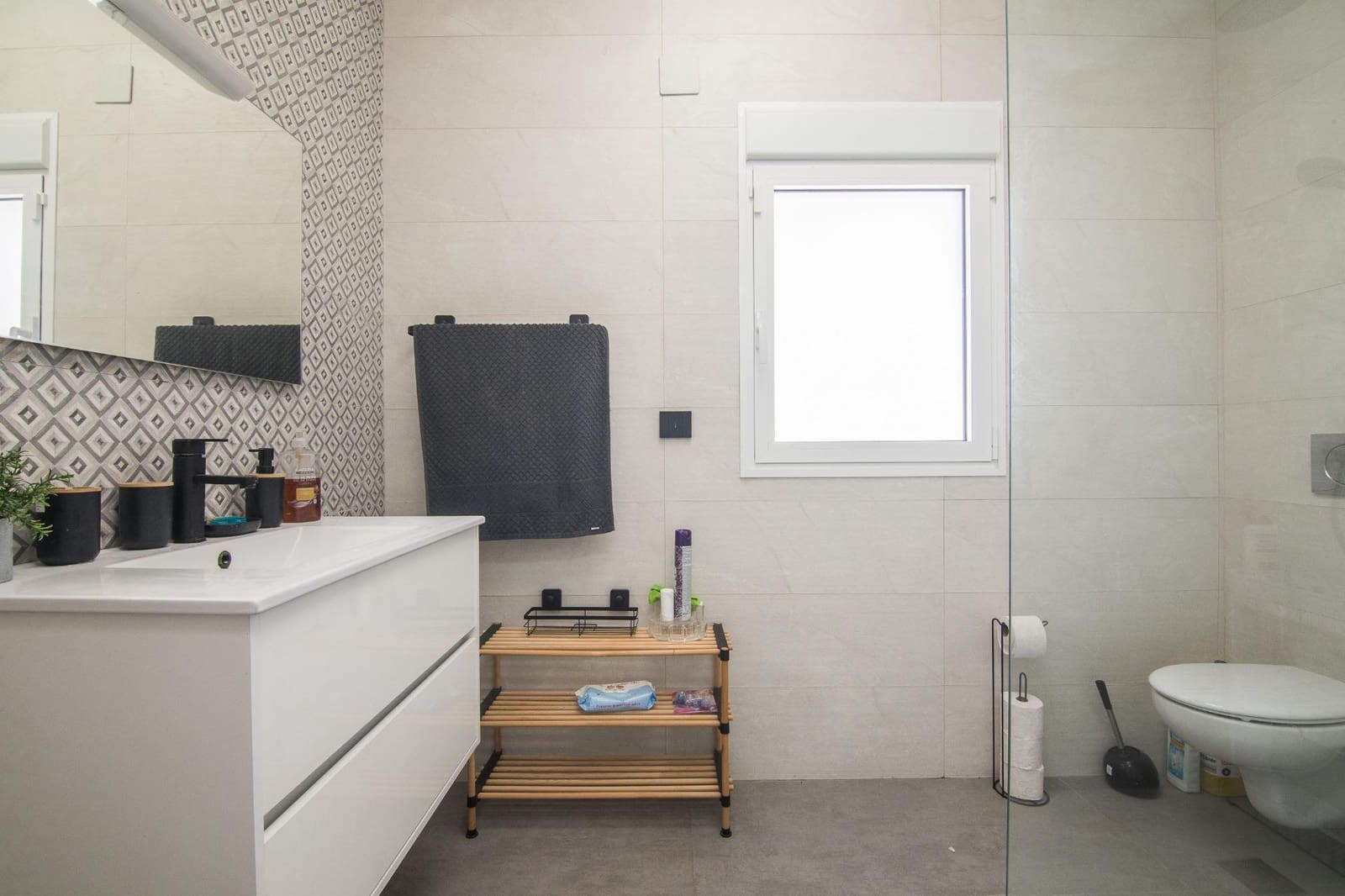 4 makuuhuone Huvila myytävänä paikassa La Romana mukana 
autotalli - 1 050 000 € (Ref: 9377902)