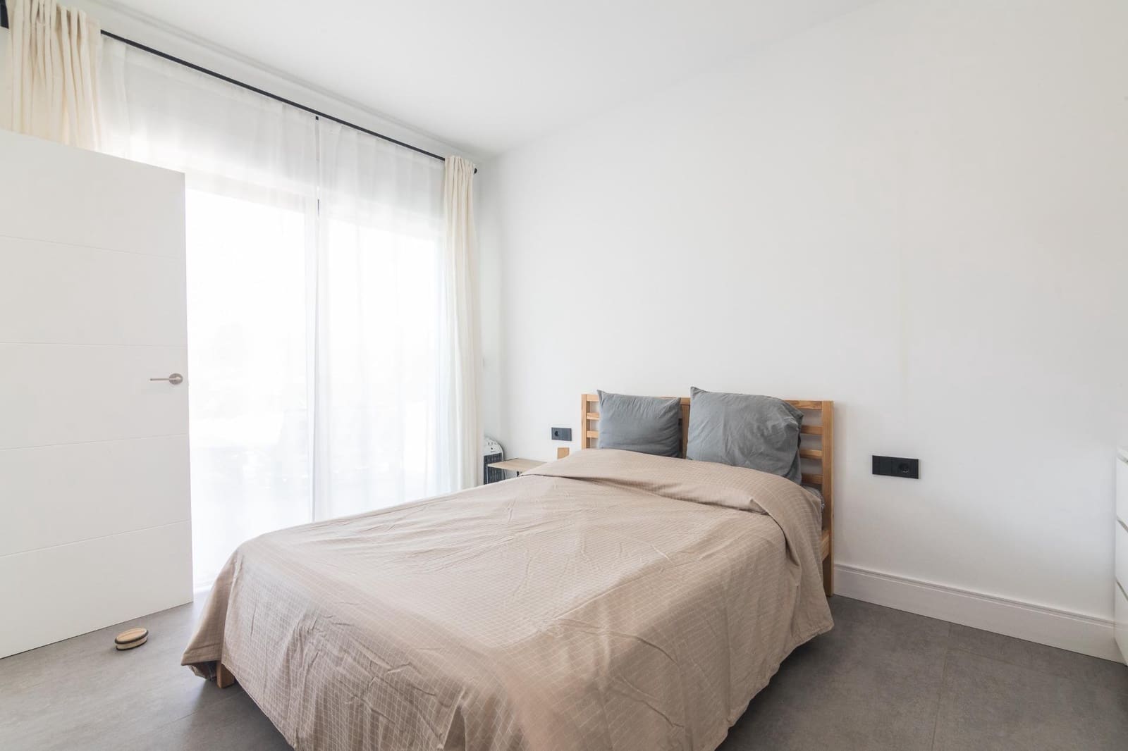 4 makuuhuone Huvila myytävänä paikassa La Romana mukana 
autotalli - 1 050 000 € (Ref: 9377902)